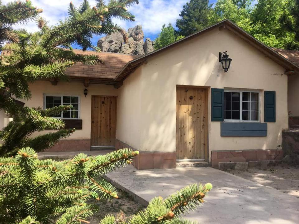 Cabanas Montebello Inn كريل المظهر الخارجي الصورة